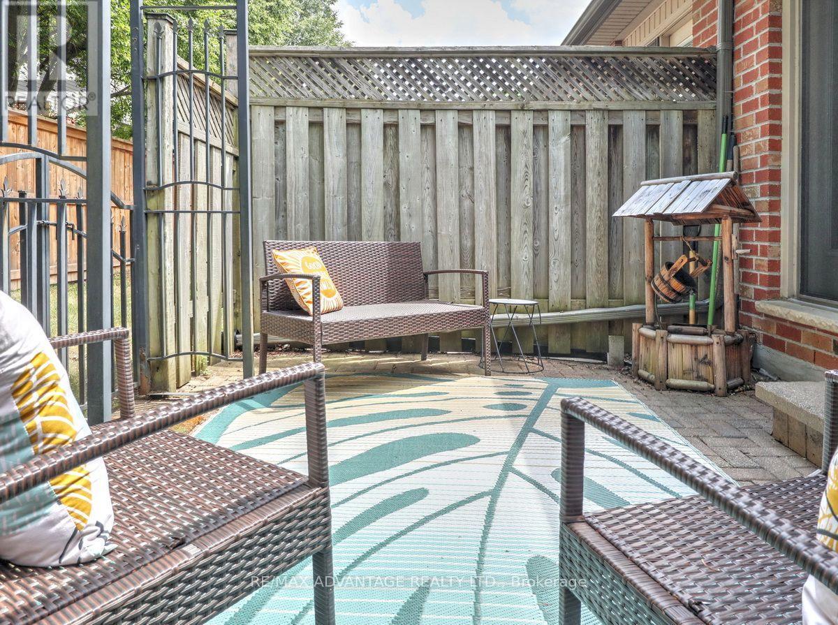 #17 515 PROUDFOOT LANE - 40