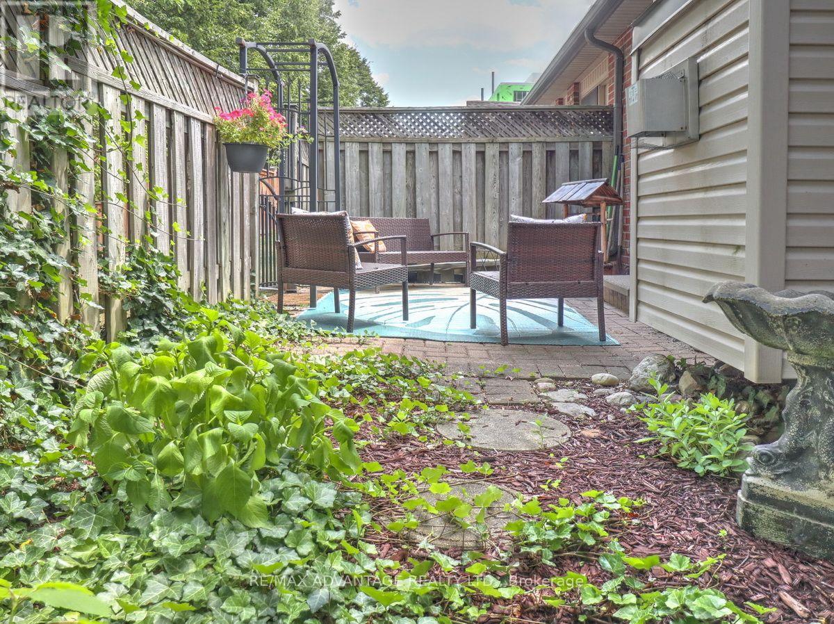 #17 515 PROUDFOOT LANE - 41