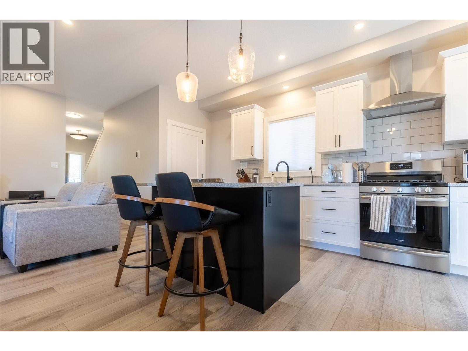 1282 4TH Avenue - 26