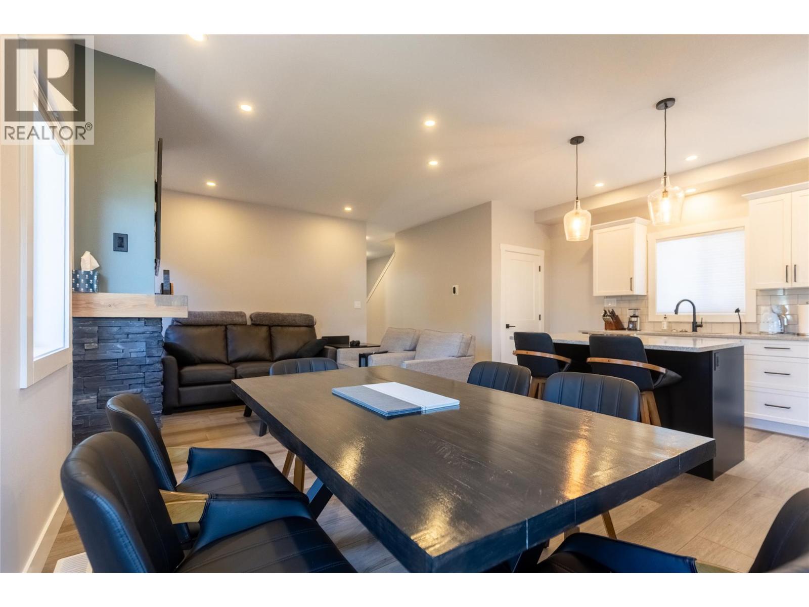 1282 4TH Avenue - 23