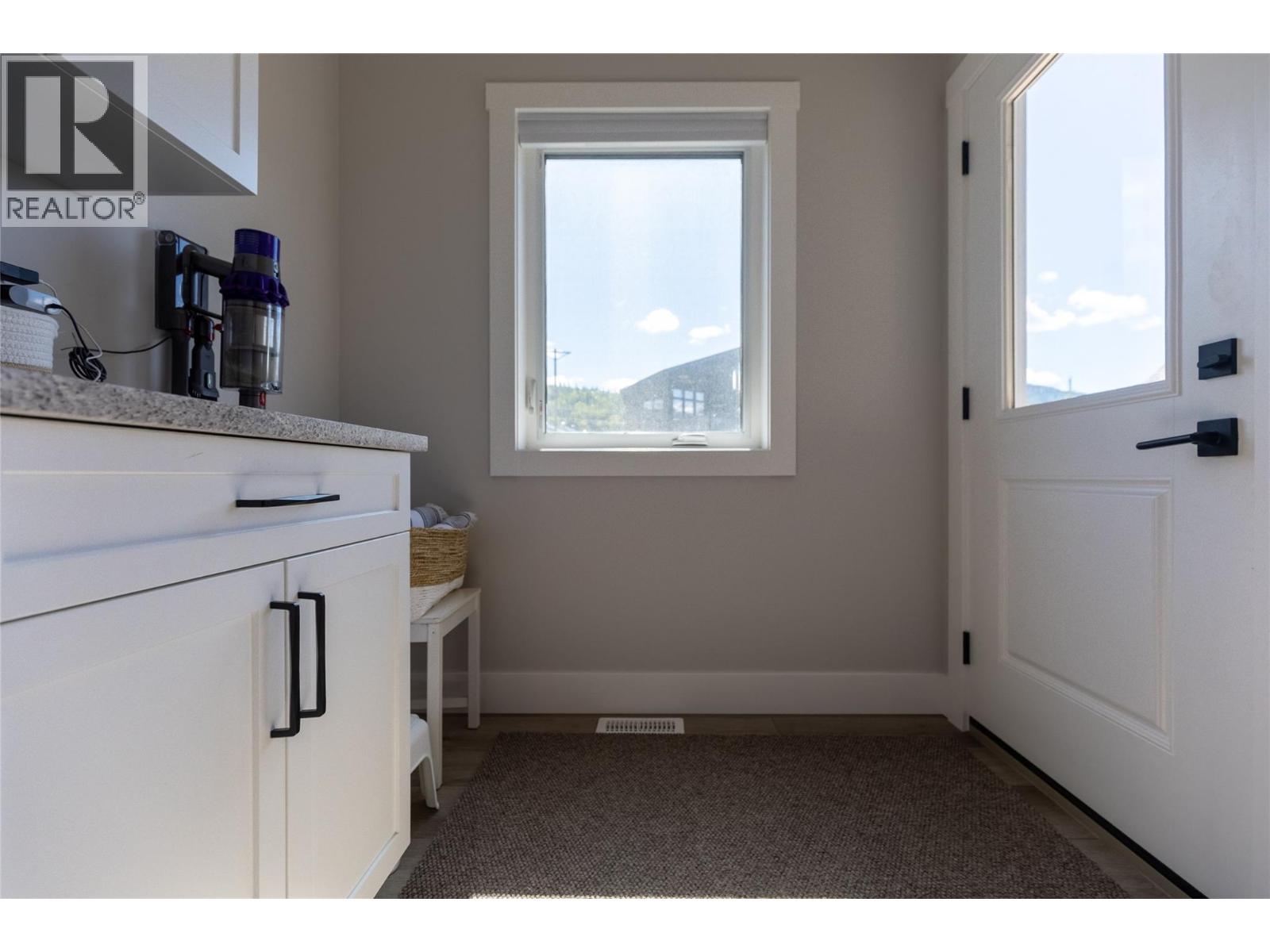 1282 4TH Avenue - 29