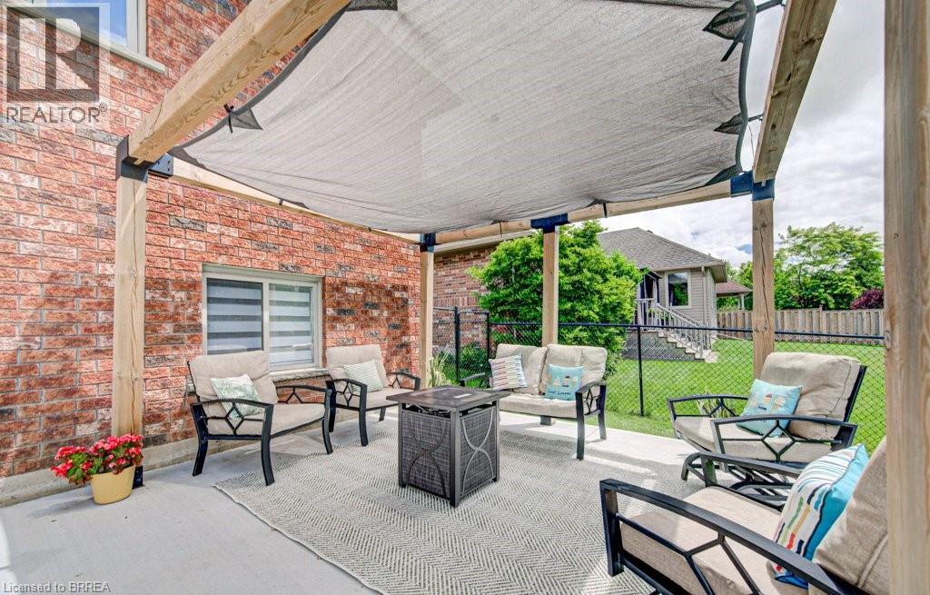 22 LONG Lane - Image 38