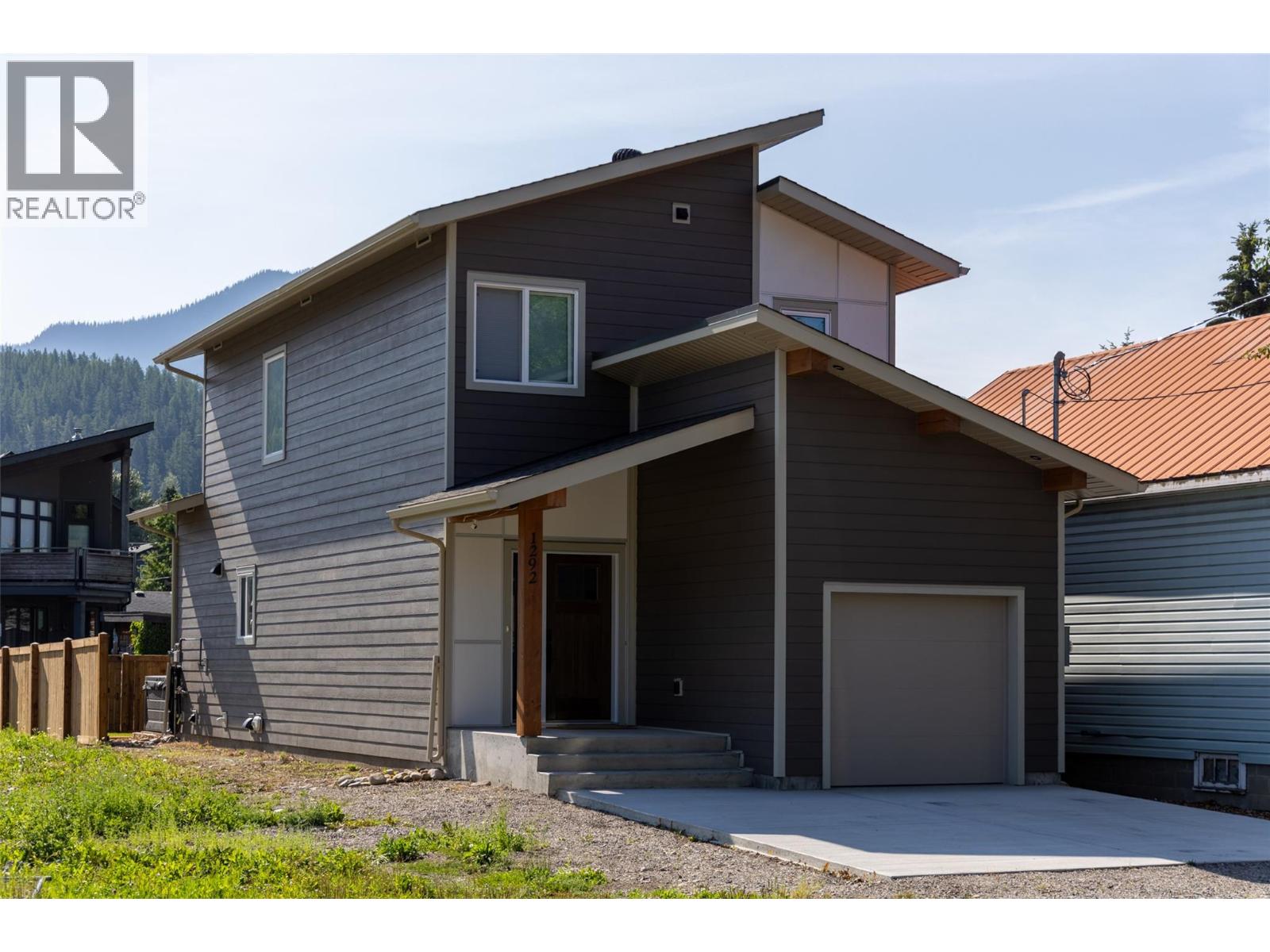1282 4TH Avenue - 73