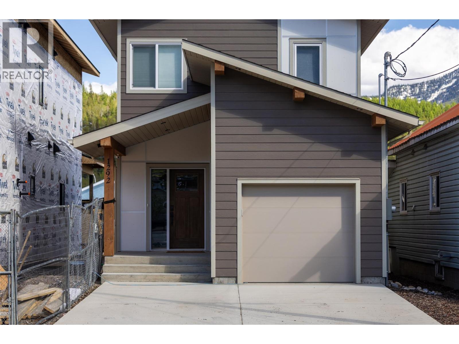 1282 4TH Avenue - 8