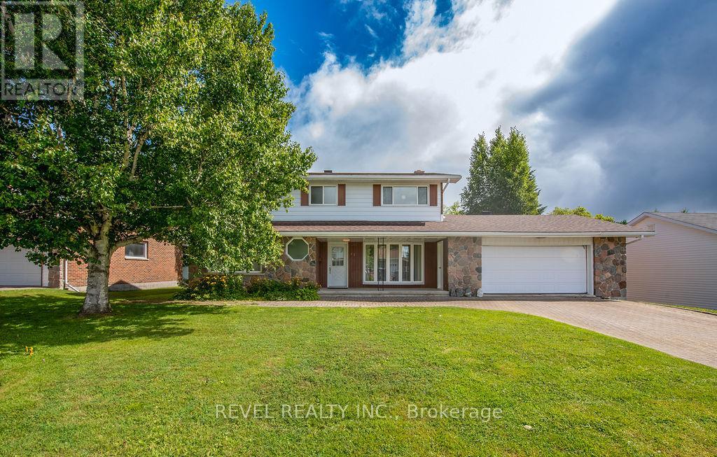 624 CEDAR STREET N - 1