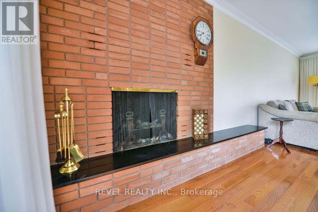 624 CEDAR STREET N - 10