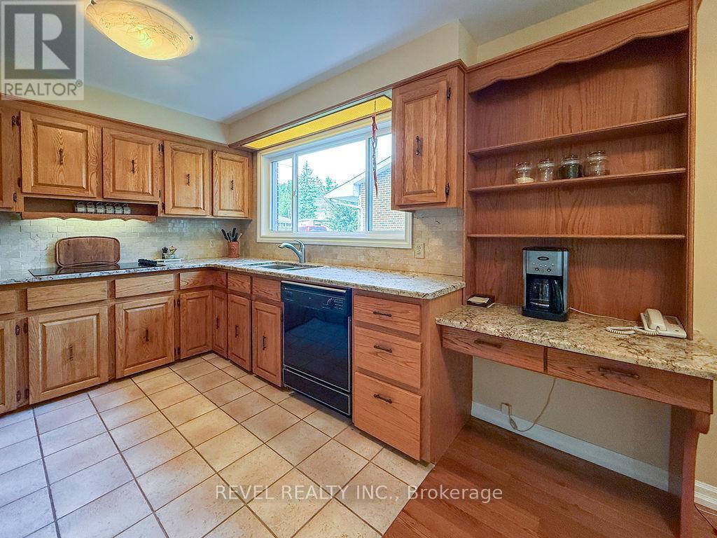 624 CEDAR STREET N - 13