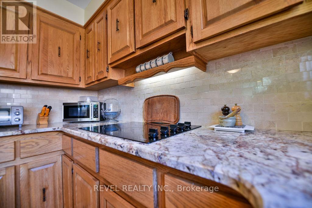 624 CEDAR STREET N - 17