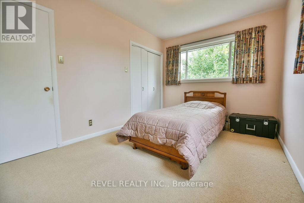 624 CEDAR STREET N - 26