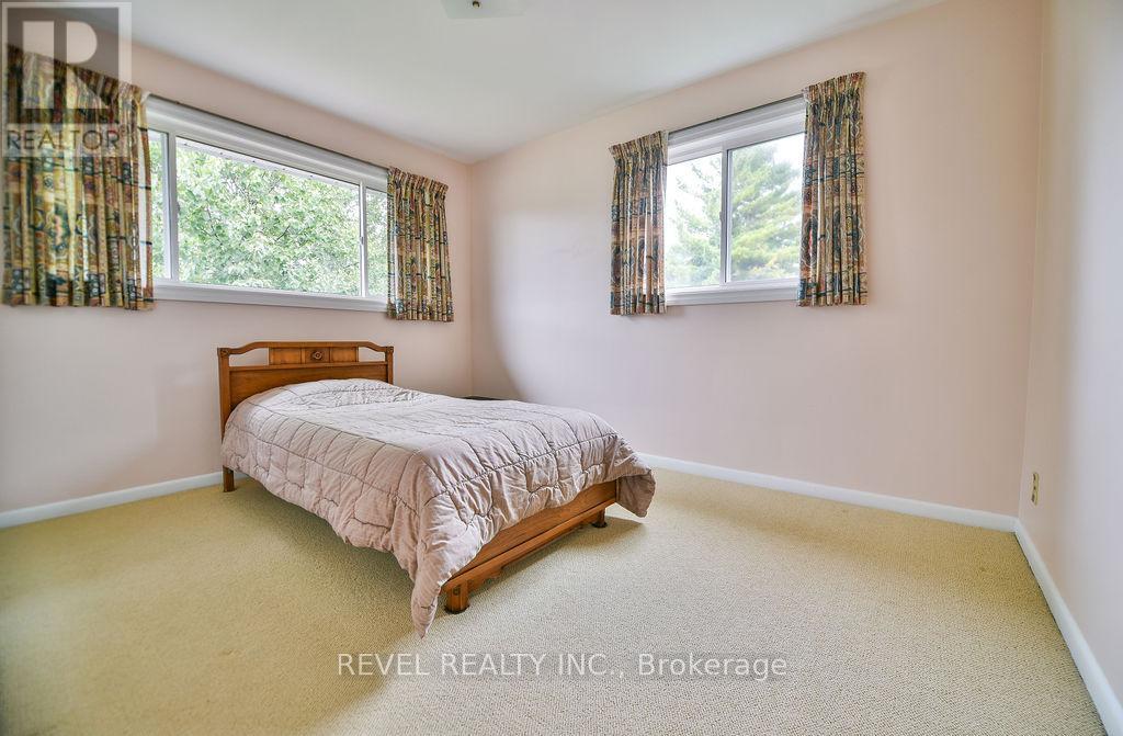 624 CEDAR STREET N - 27