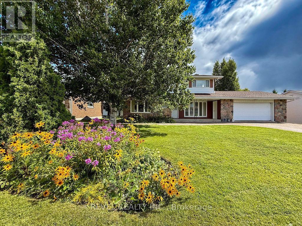624 CEDAR STREET N - 3