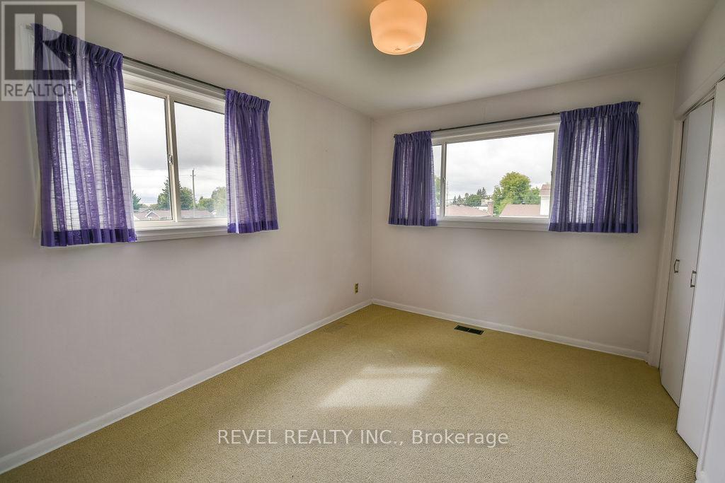 624 CEDAR STREET N - 31