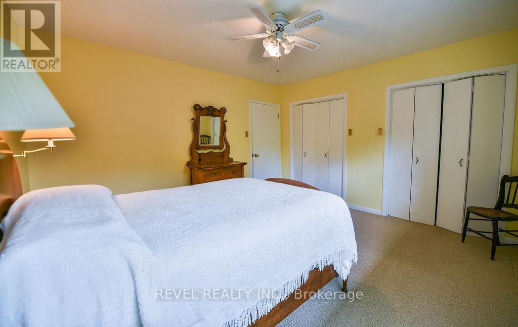 624 CEDAR STREET N - 32