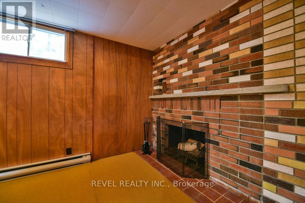 624 CEDAR STREET N - 37