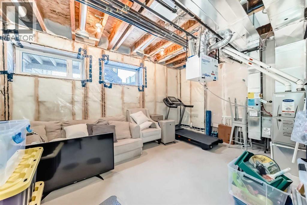 272 Cranbrook Square SE - 32