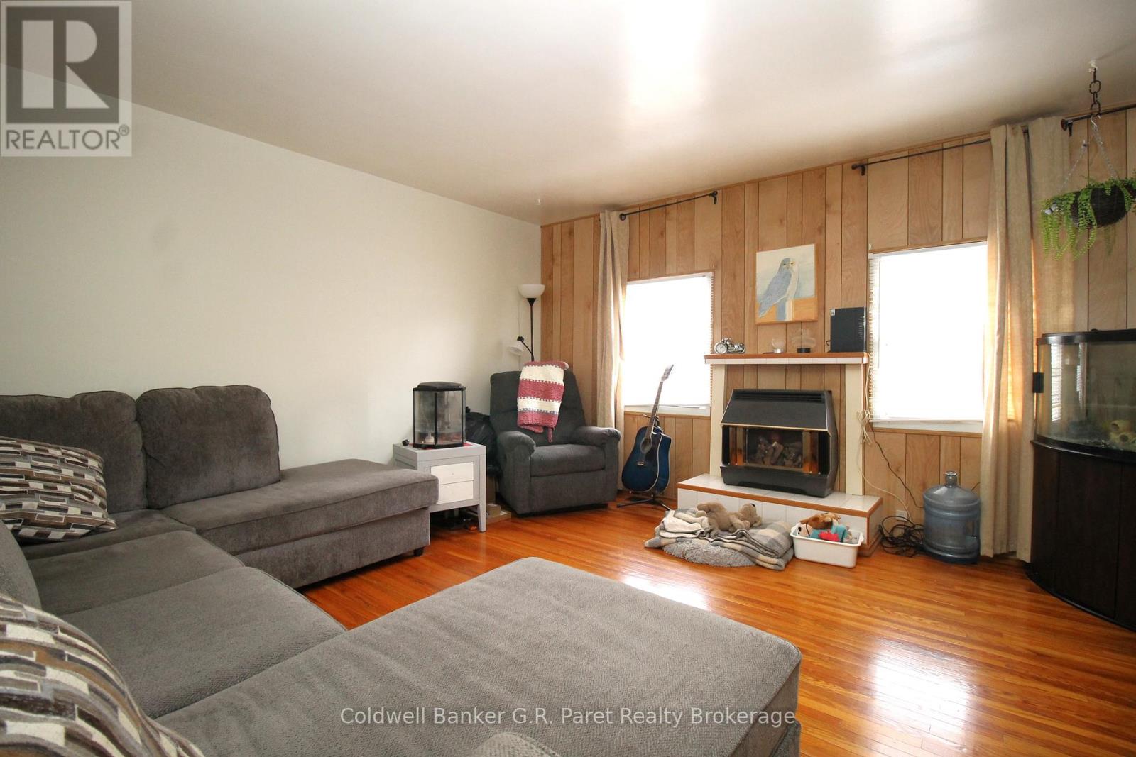 777 JAMES STREET - 23