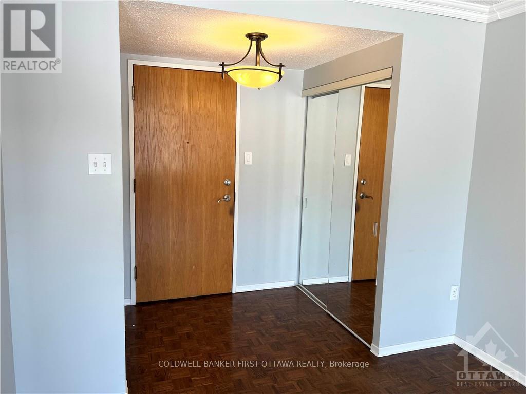 Spacious Foyer