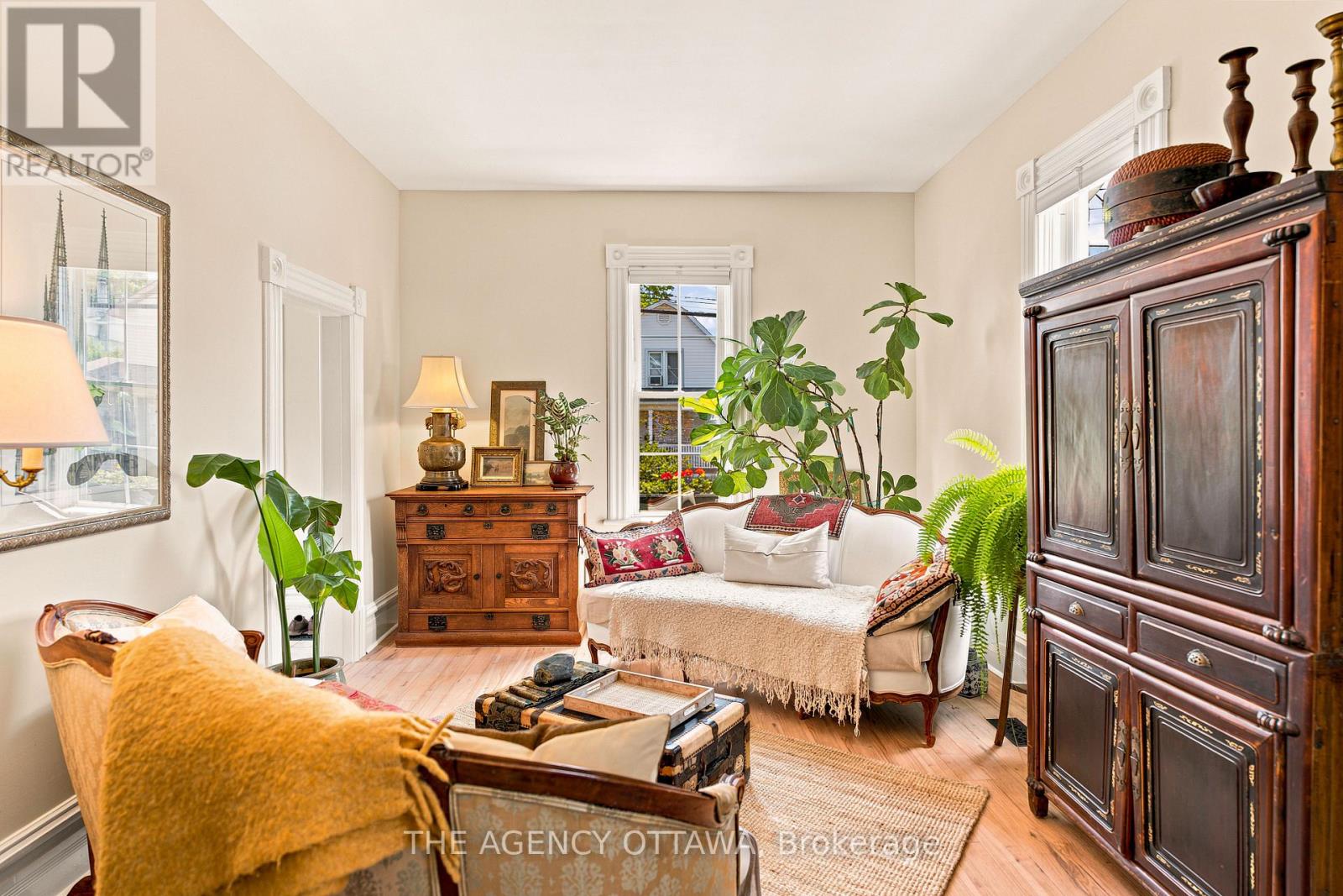 #A & B 33 NAPOLEON STREET - 13