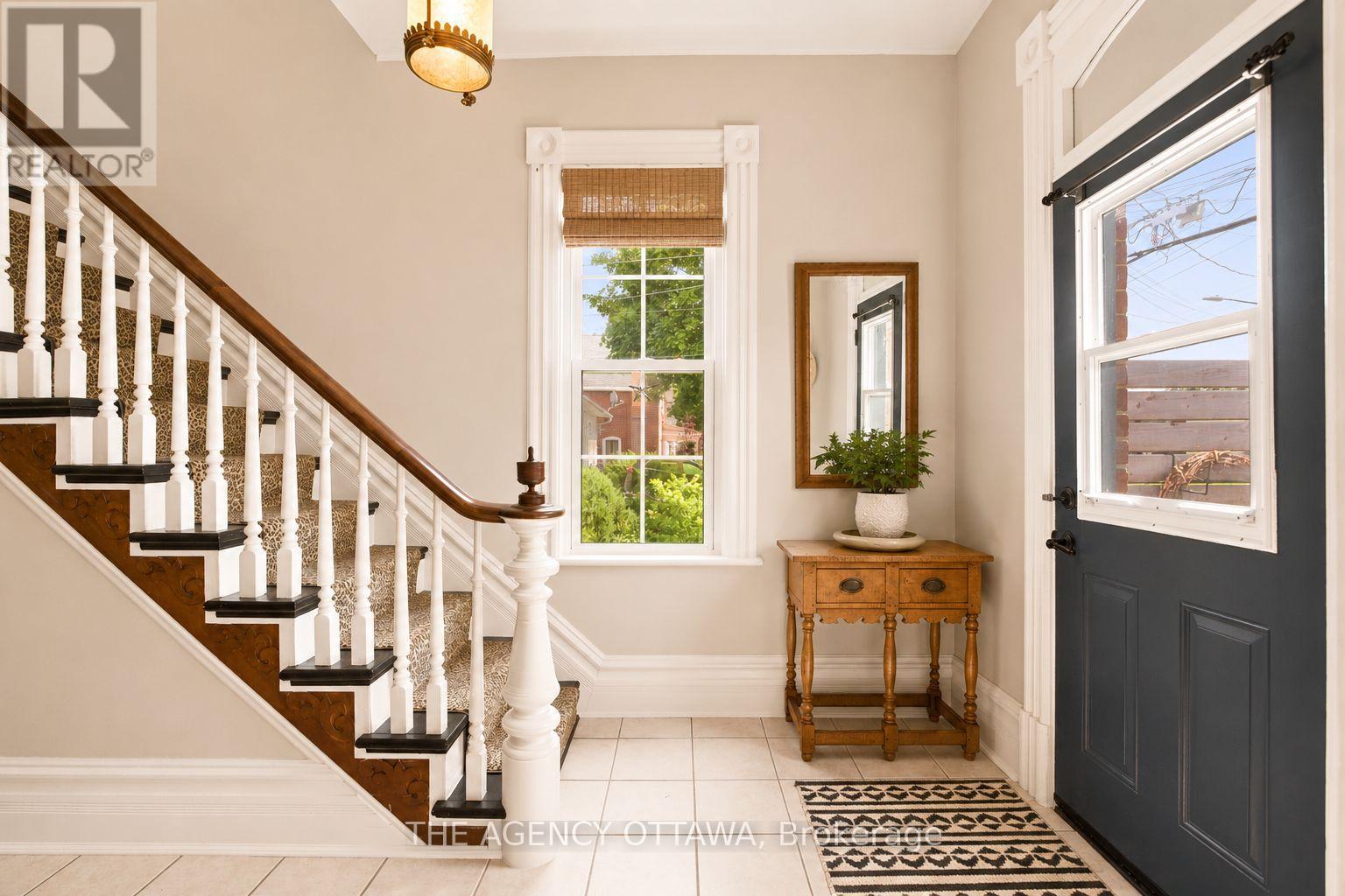 #A & B 33 NAPOLEON STREET - 20