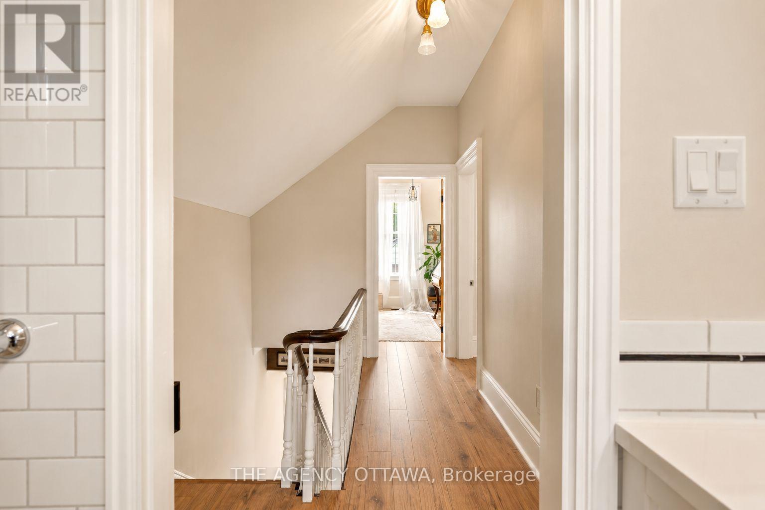 #A & B 33 NAPOLEON STREET - 34
