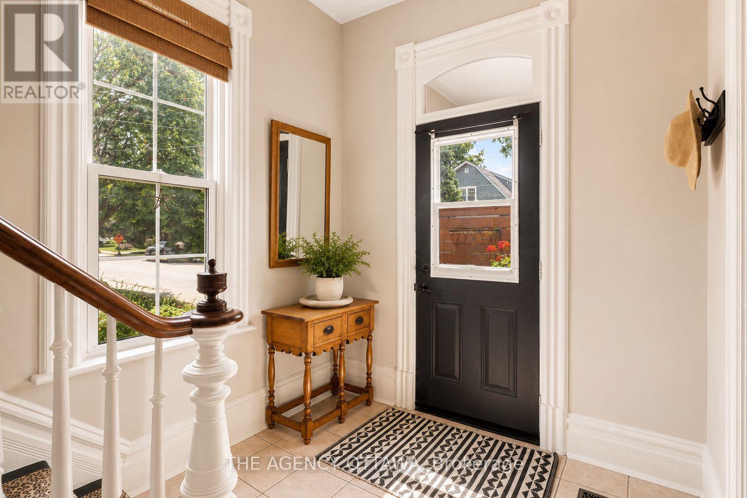 #A & B 33 NAPOLEON STREET - 35