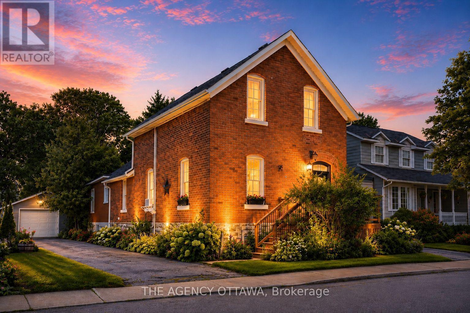 #A & B 33 NAPOLEON STREET - 48