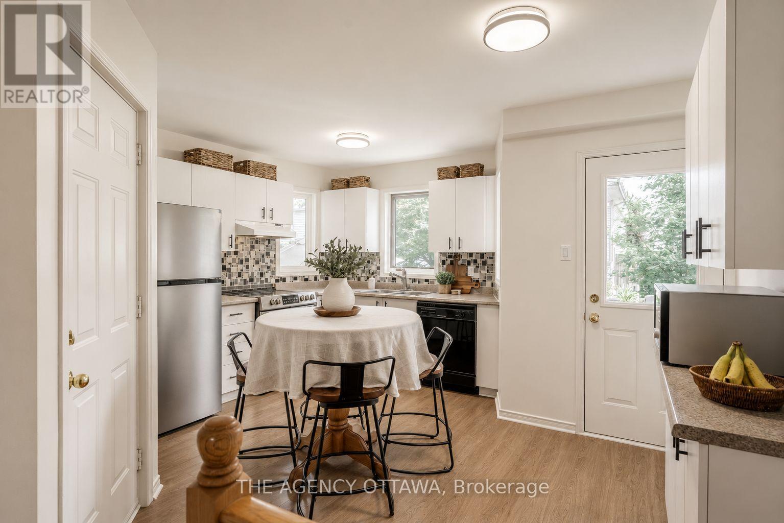 3 NORTH RIDGE MANOR, Ottawa. Luxury613. By Peter Sagos - Image 13