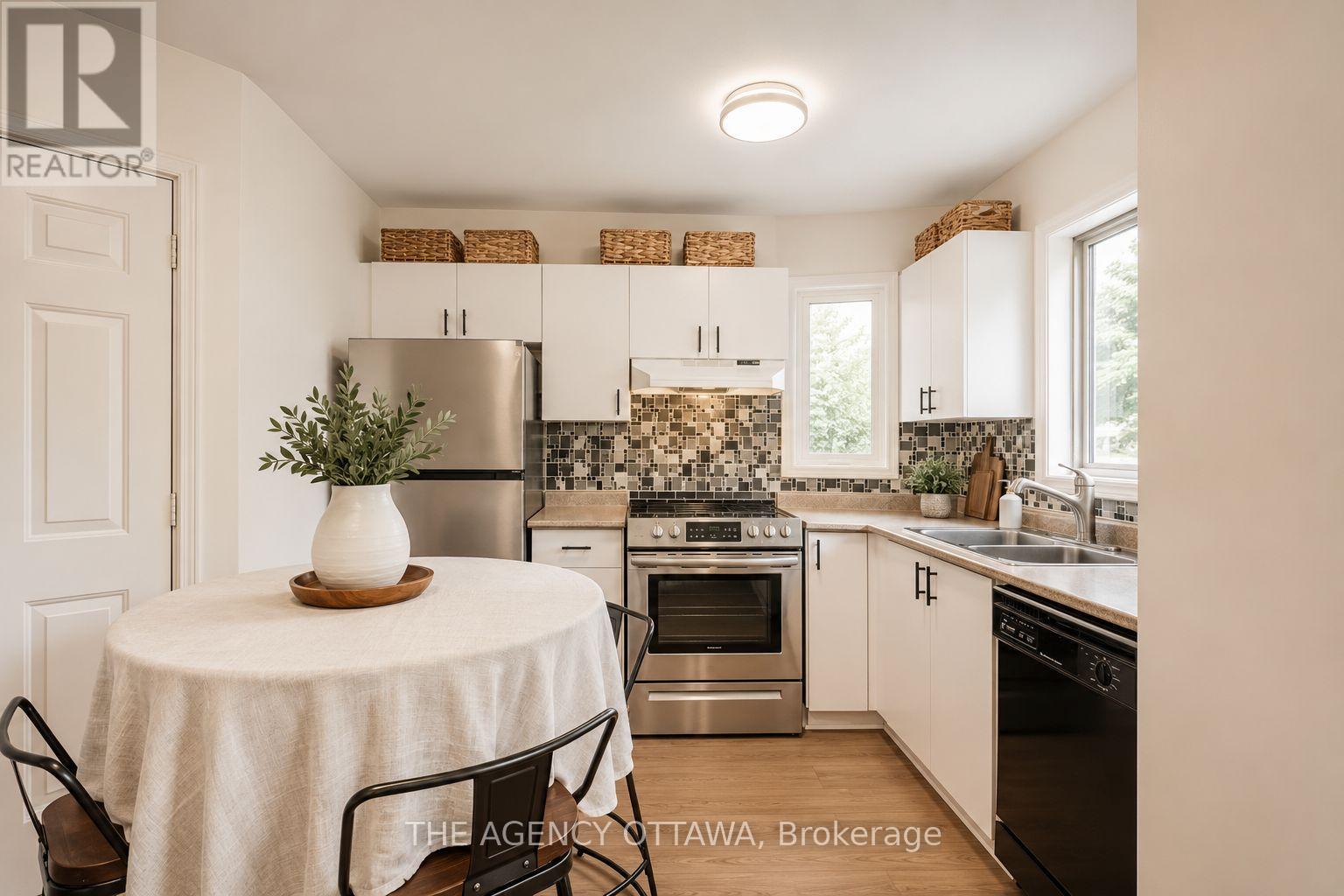 3 NORTH RIDGE MANOR, Ottawa. Luxury613. By Peter Sagos - Image 15