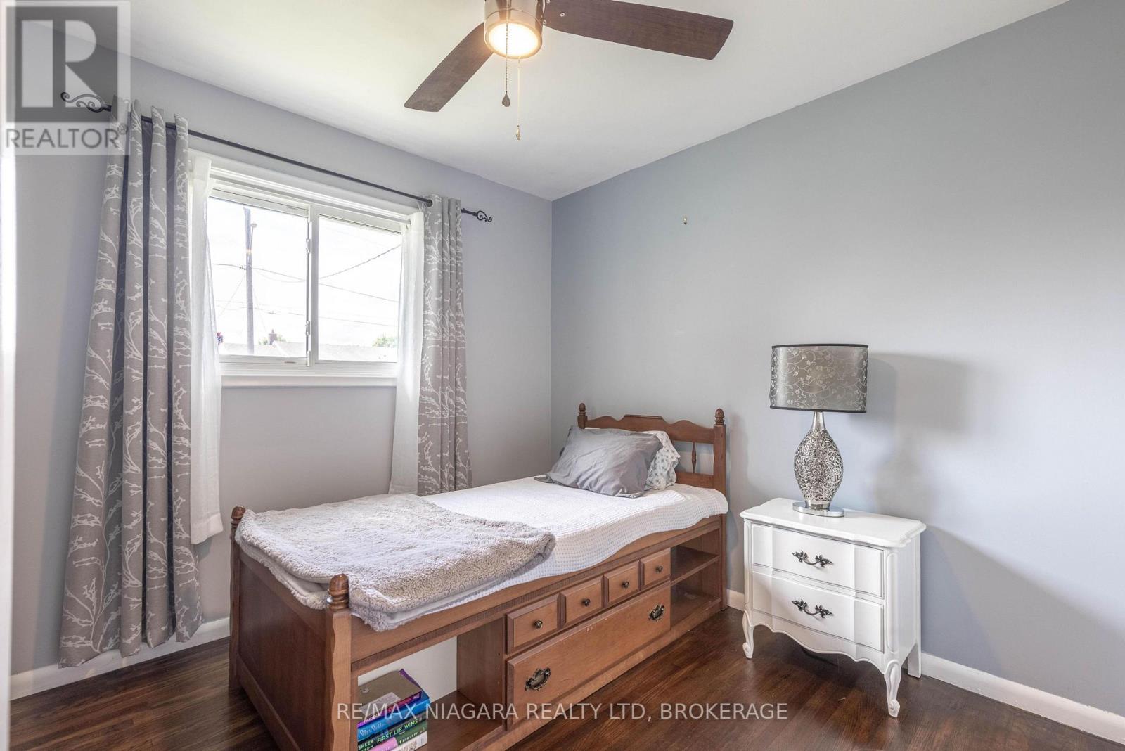 6555 DOREEN DRIVE - 12