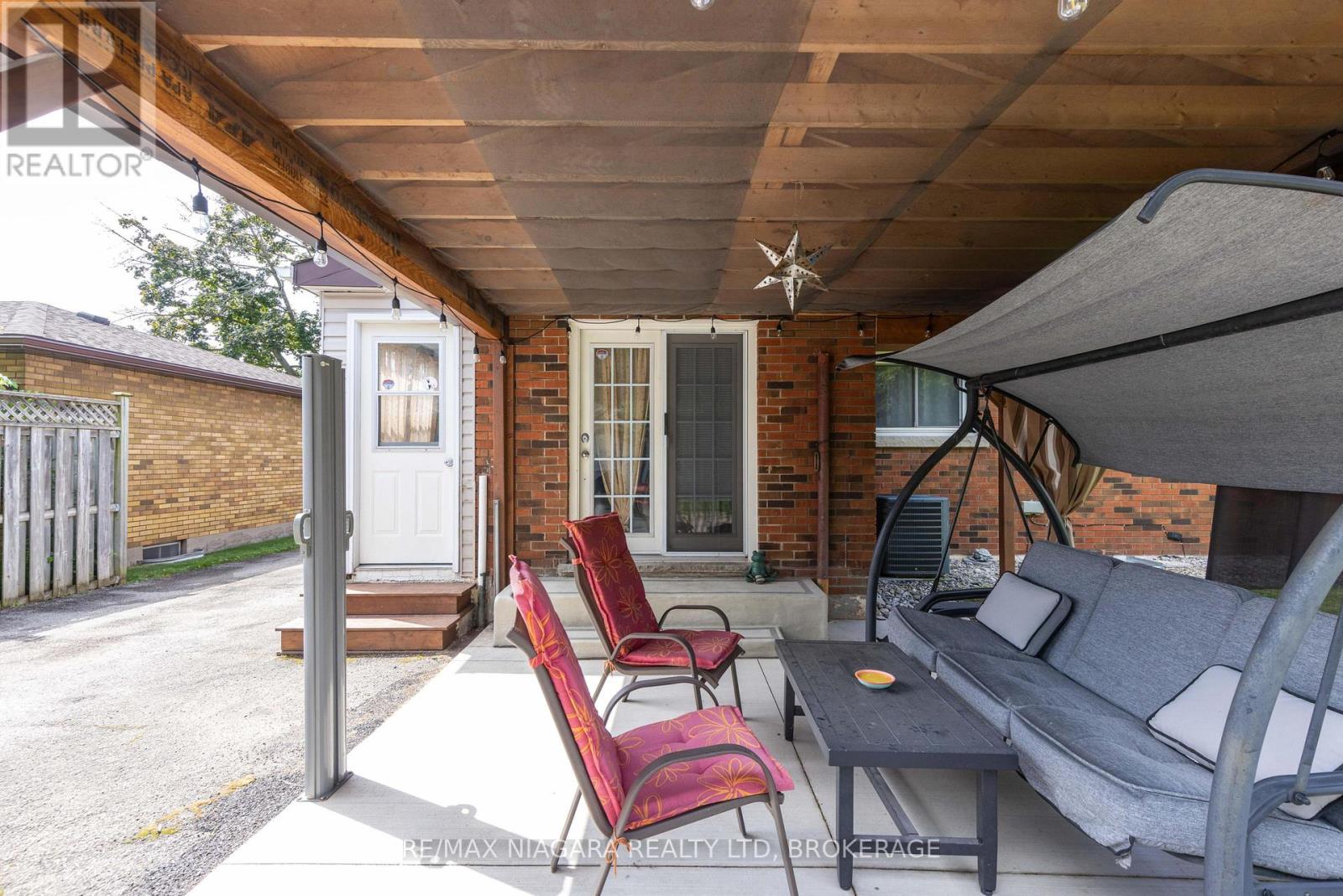 6555 DOREEN DRIVE - 22