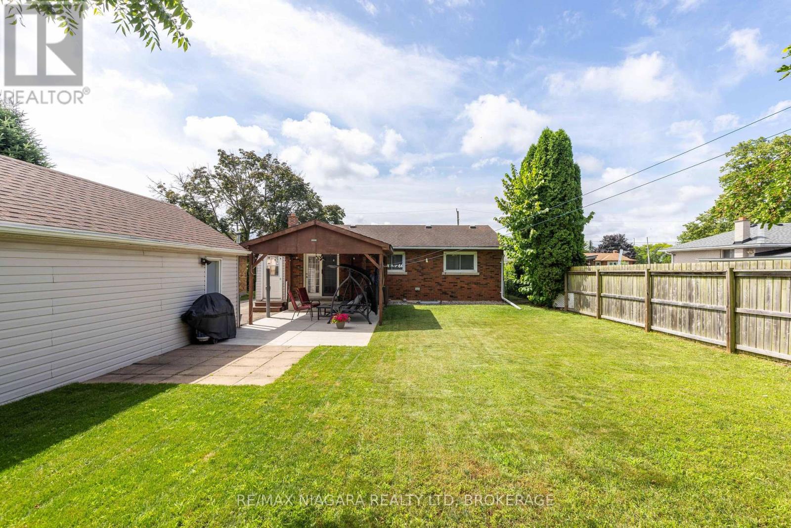 6555 DOREEN DRIVE - 3