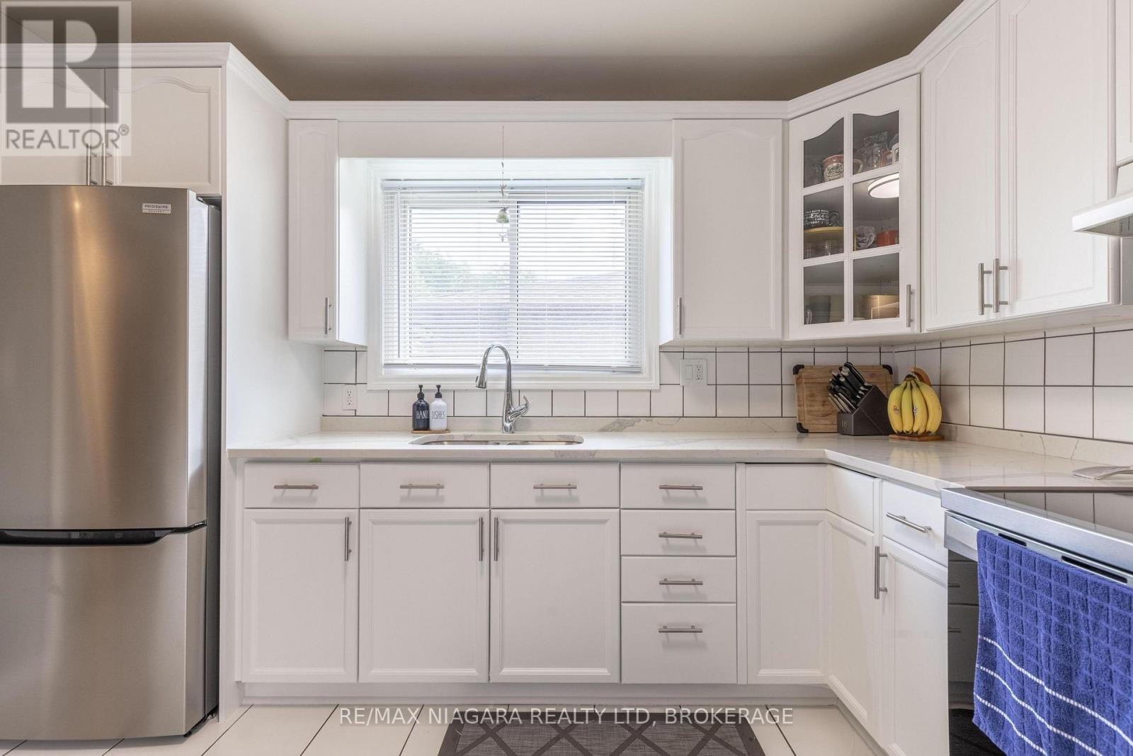 6555 DOREEN DRIVE - 8