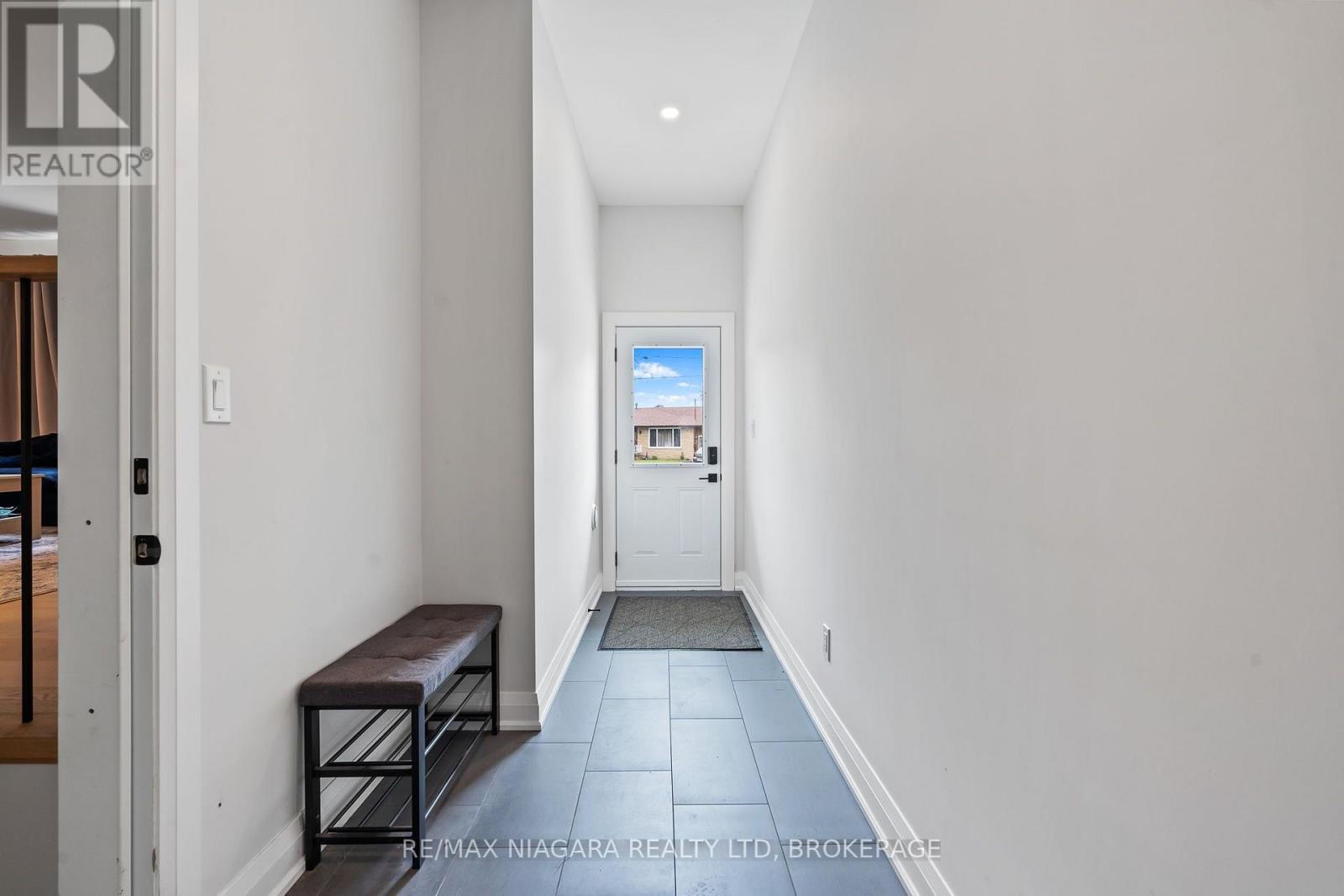 22 GEORGE STREET - 19