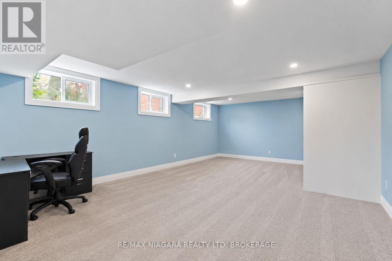 22 GEORGE STREET - 25