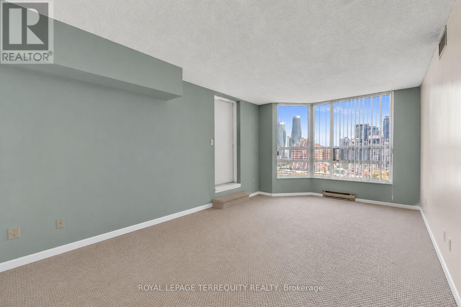 #1512 250 WEBB DRIVE - 29