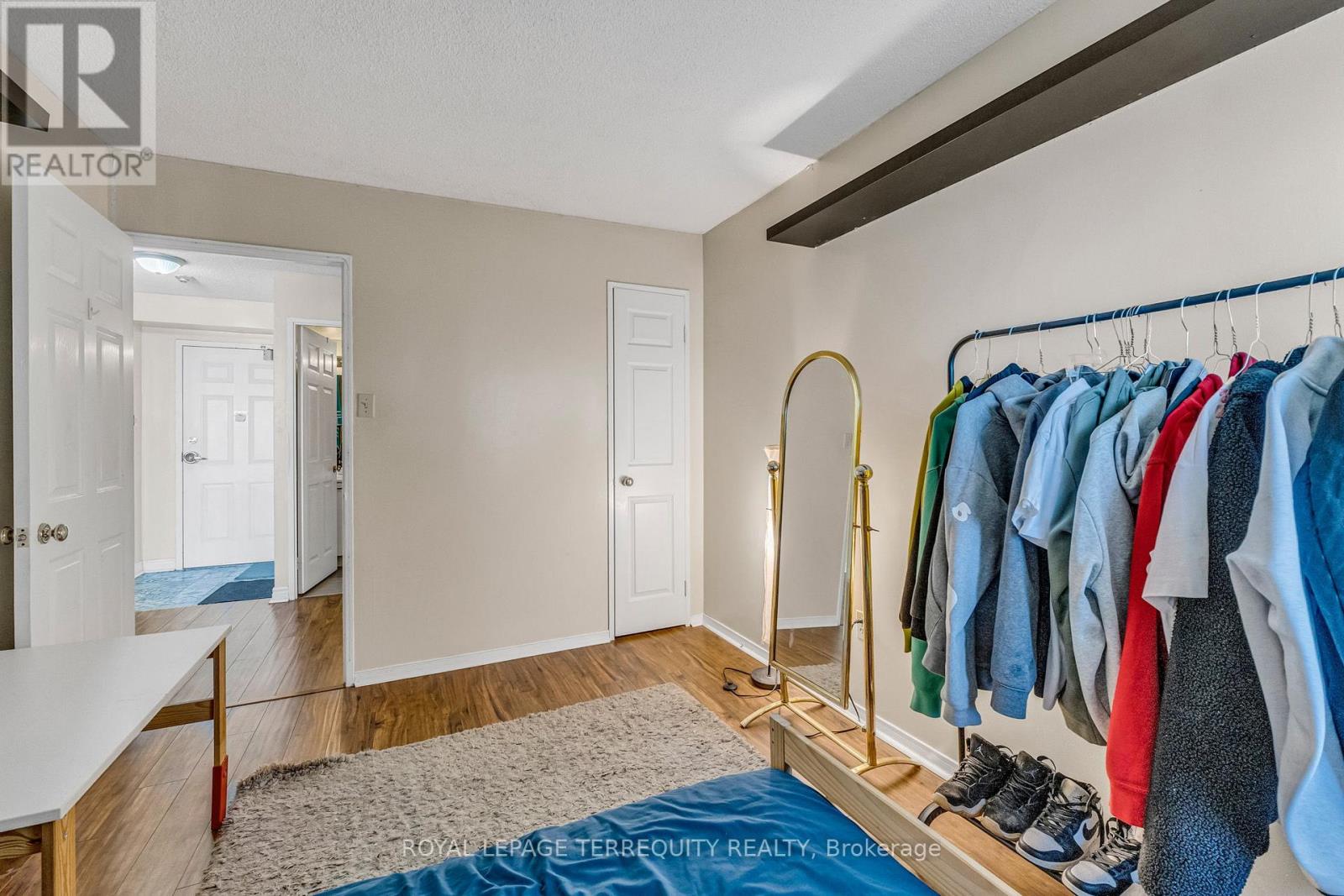 #1512 250 WEBB DRIVE - 25