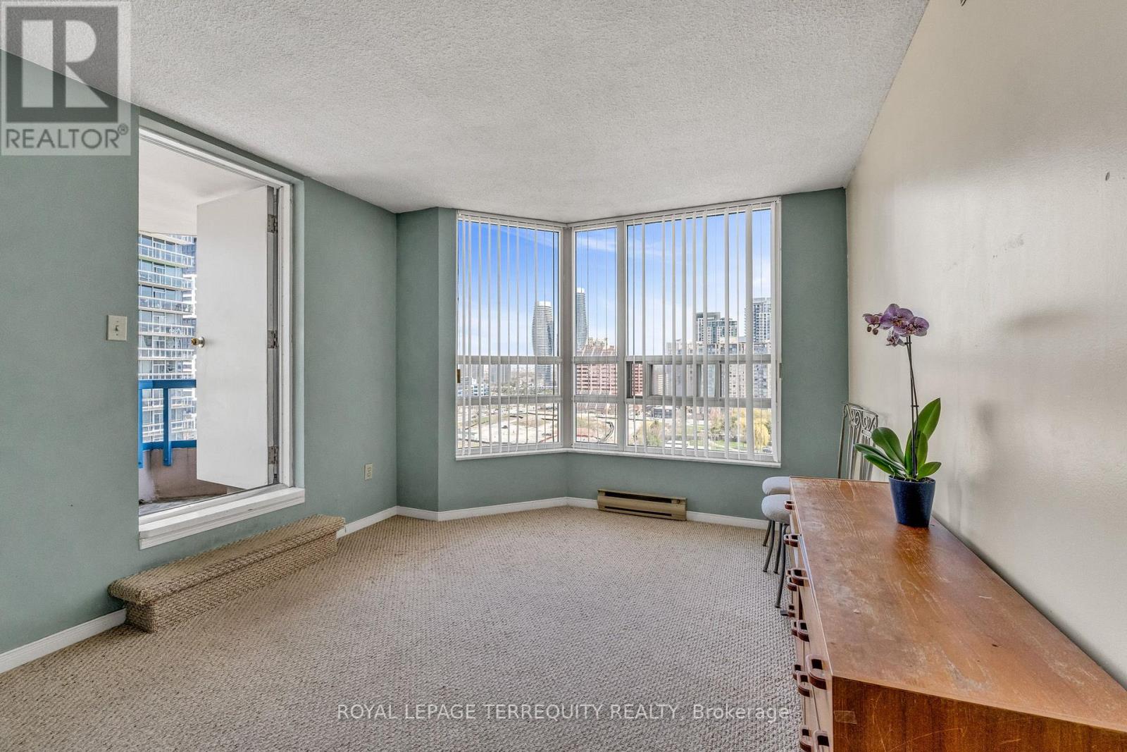 #1512 250 WEBB DRIVE - 31