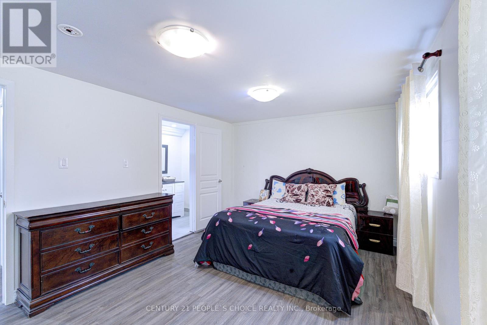 27 REYNIER DRIVE - 28