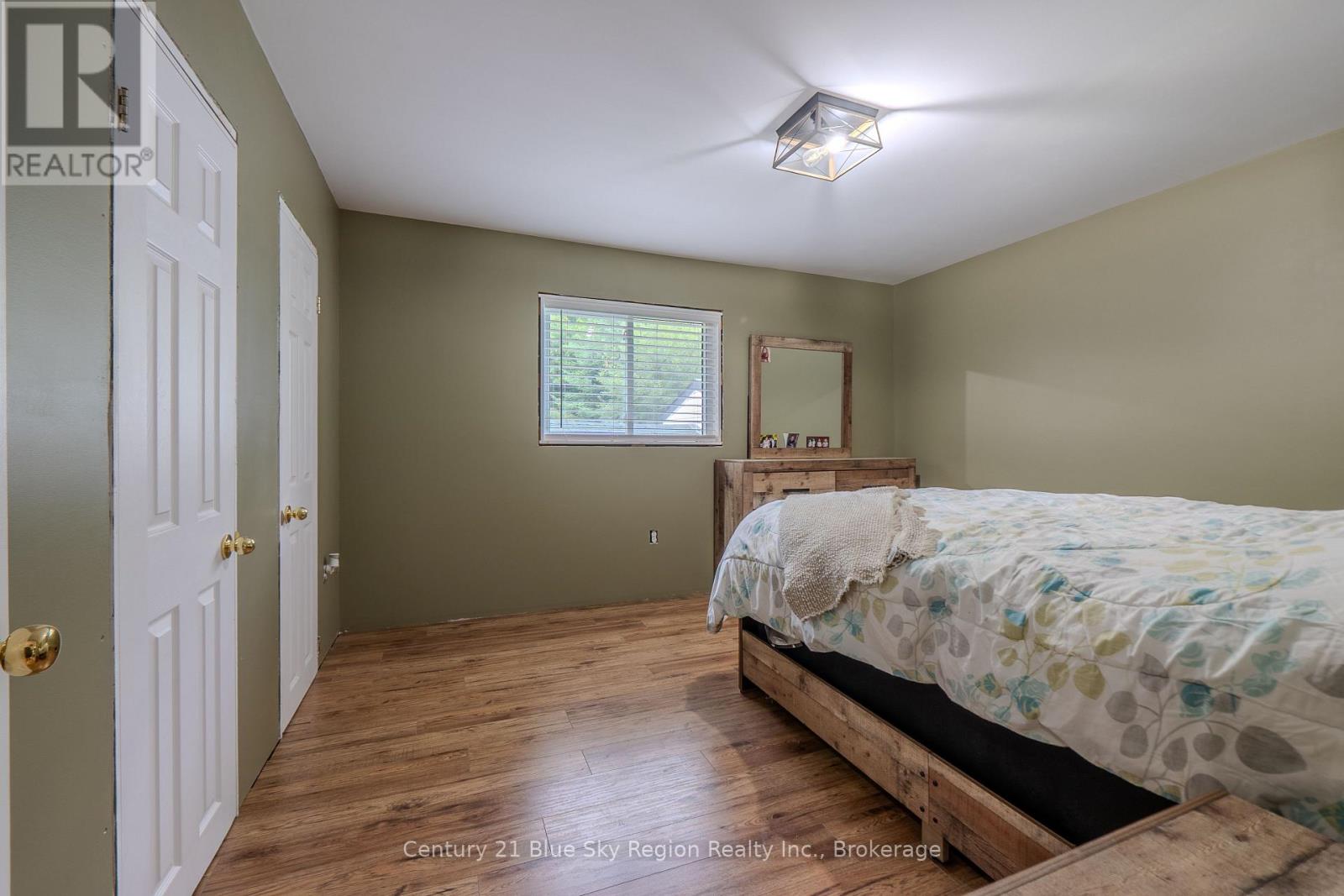 144 COLLINS DRIVE - 17