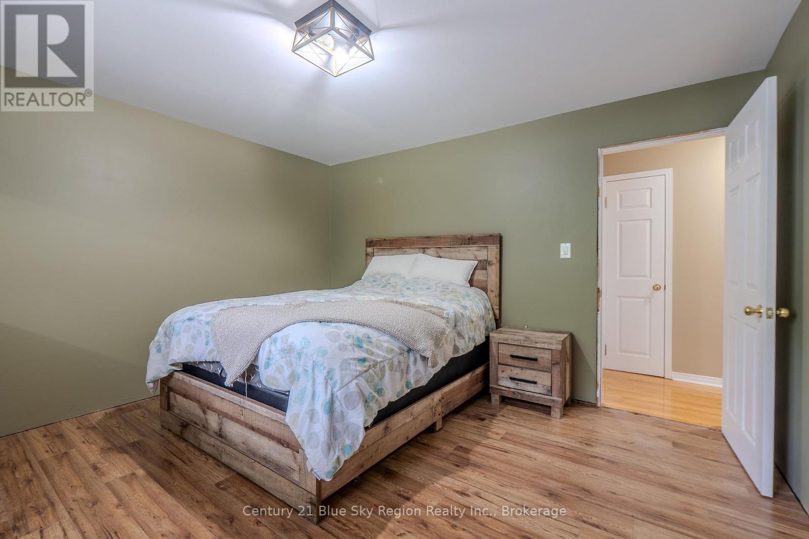 144 COLLINS DRIVE - 18