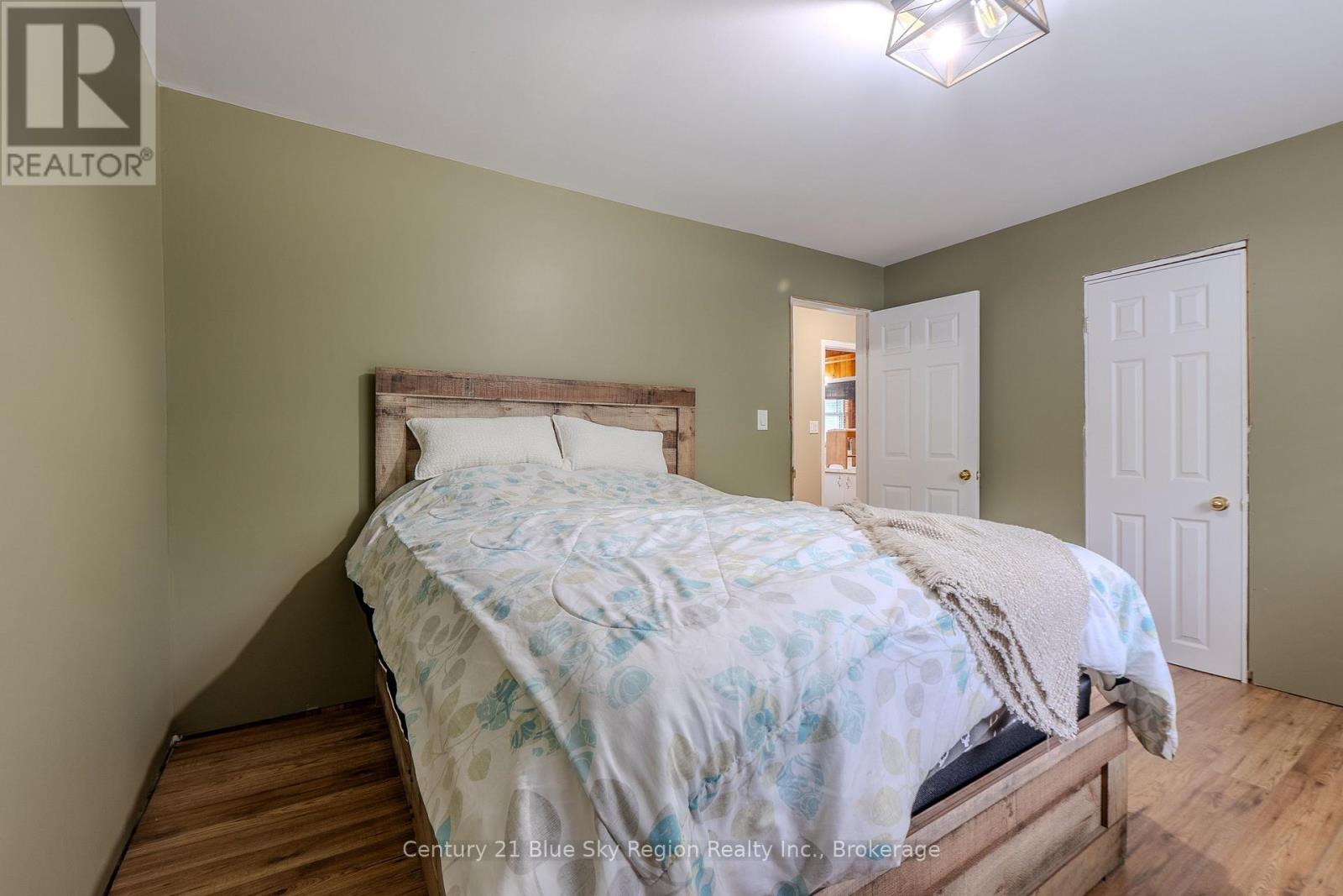144 COLLINS DRIVE - 19