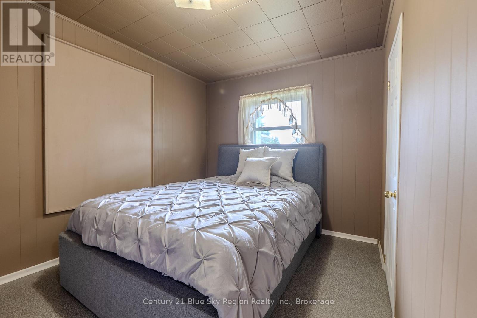 144 COLLINS DRIVE - 20