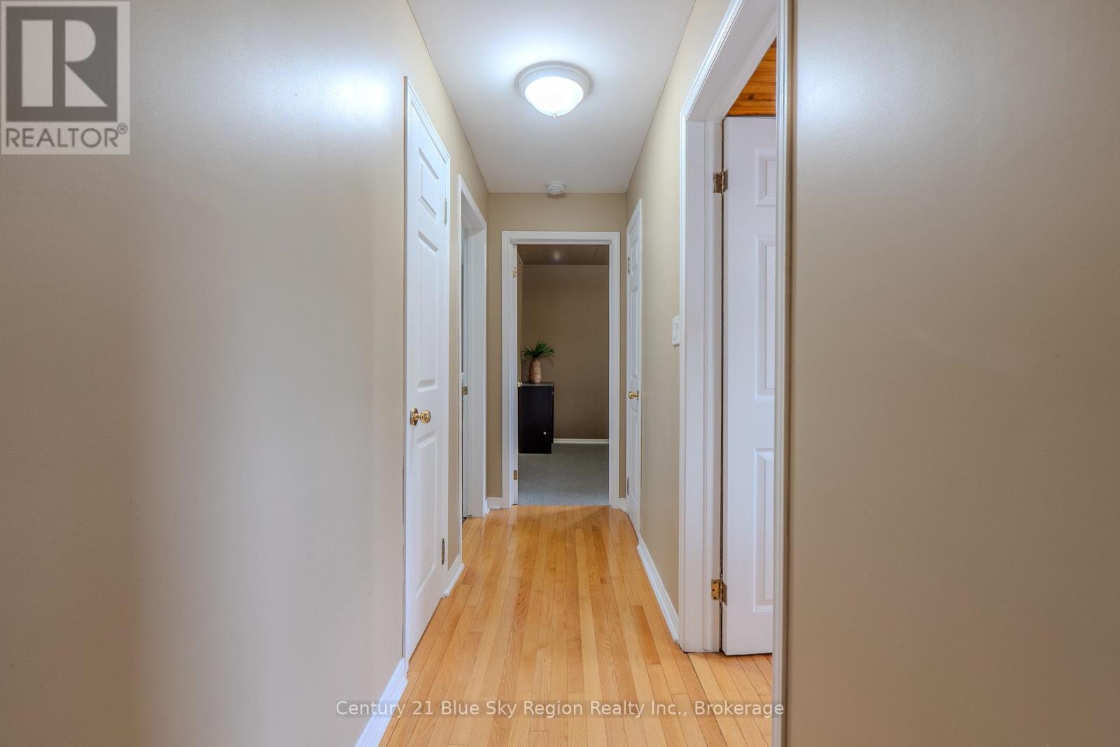 144 COLLINS DRIVE - 22