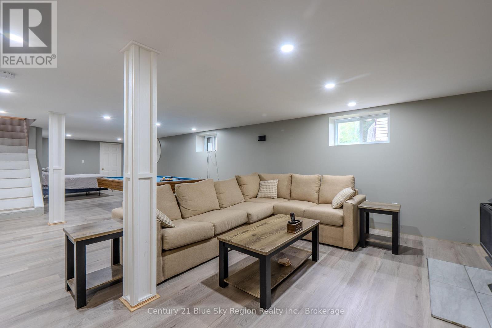 144 COLLINS DRIVE - 26