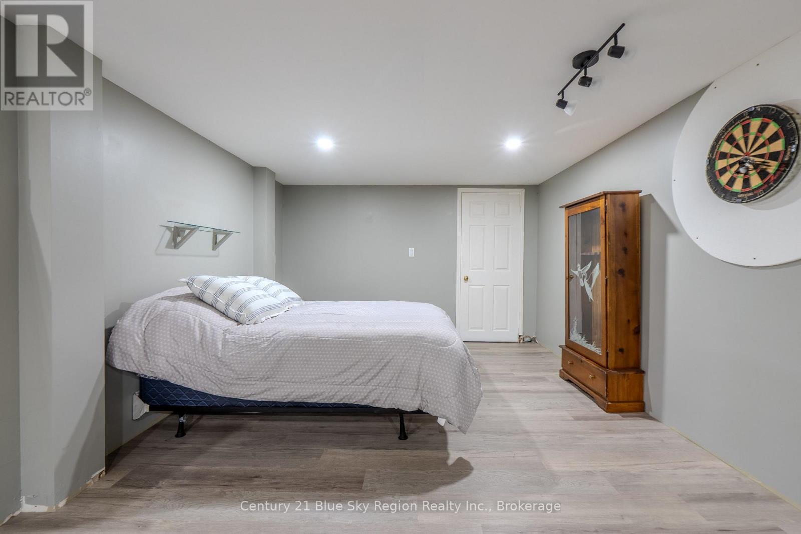 144 COLLINS DRIVE - 28