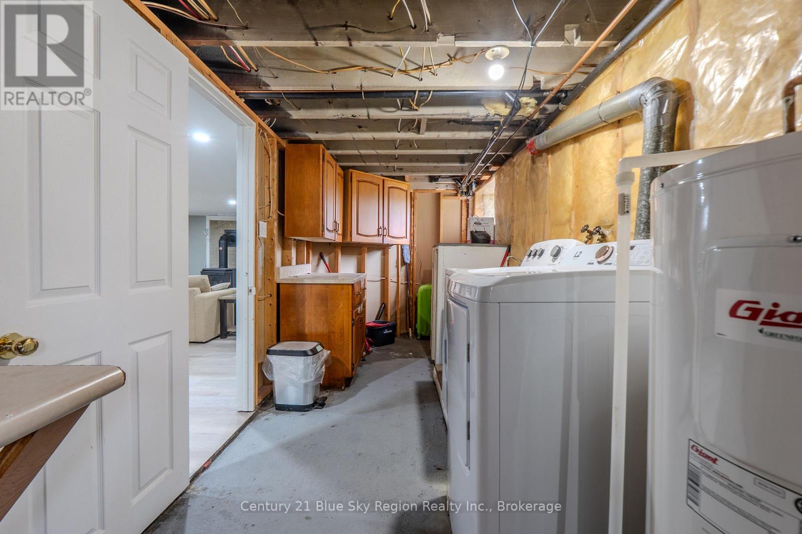 144 COLLINS DRIVE - 34