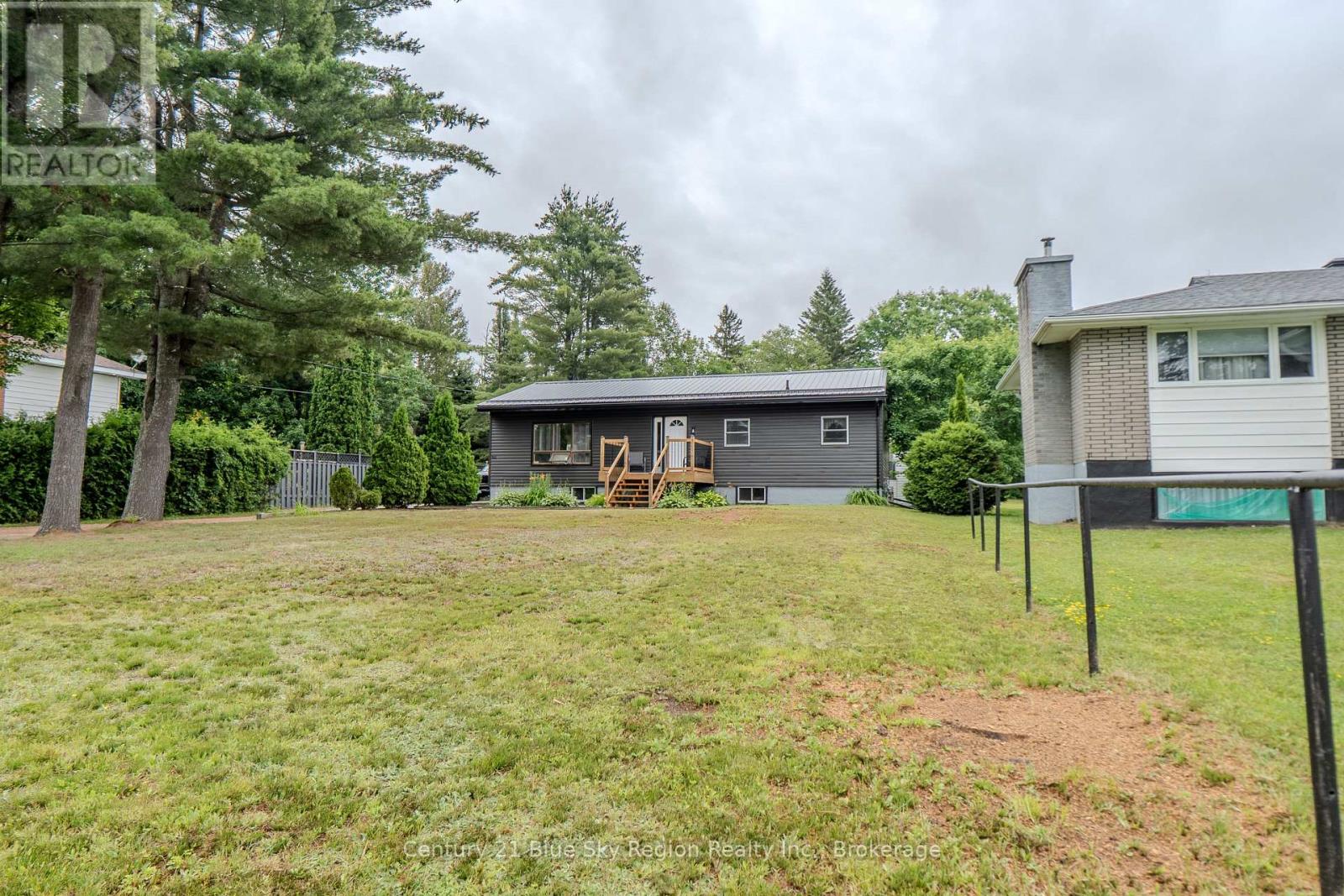 144 COLLINS DRIVE - 35