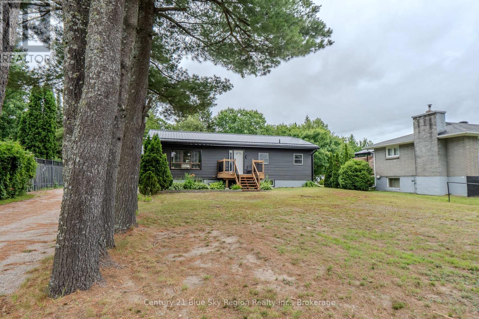 144 COLLINS DRIVE - 36