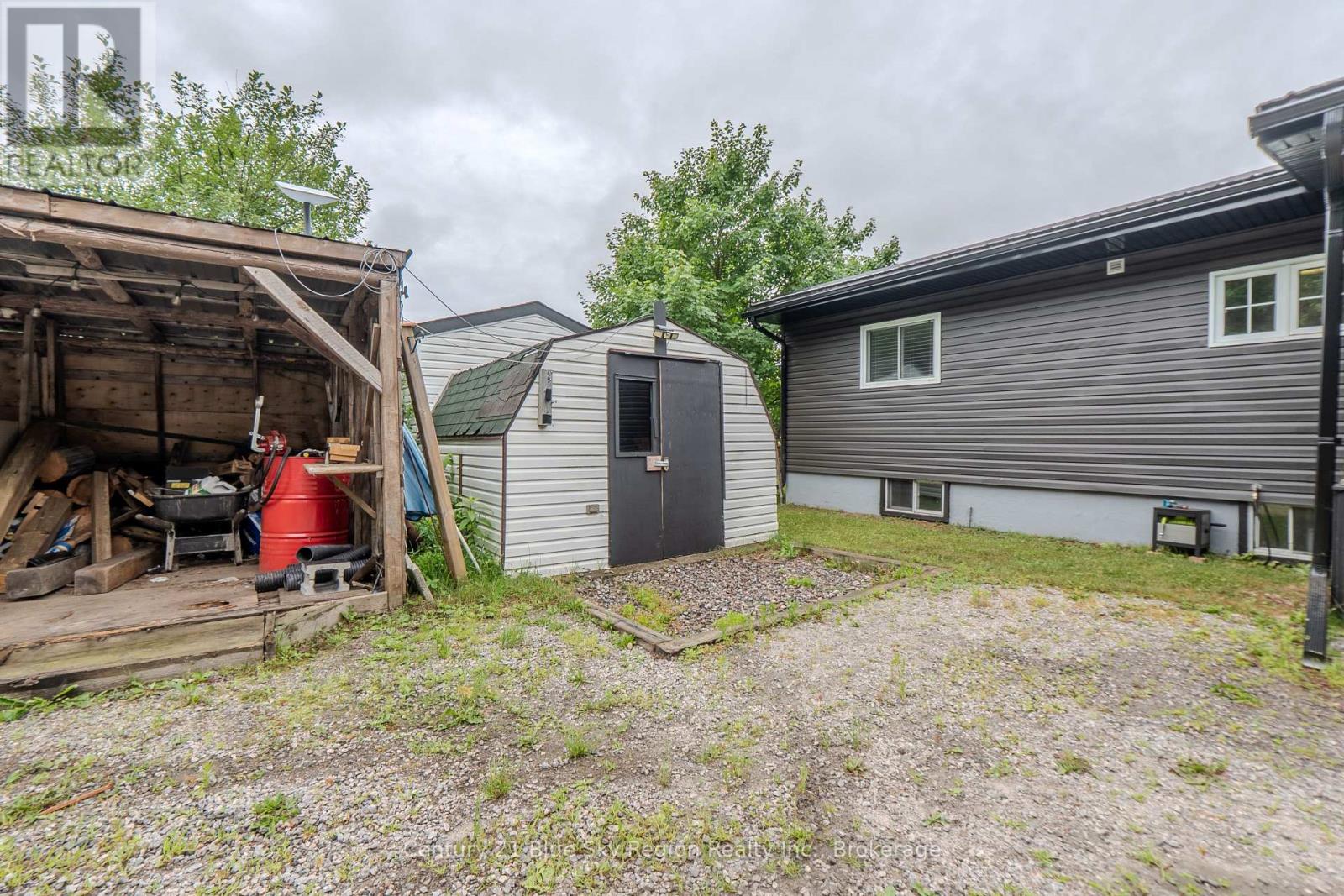 144 COLLINS DRIVE - 42