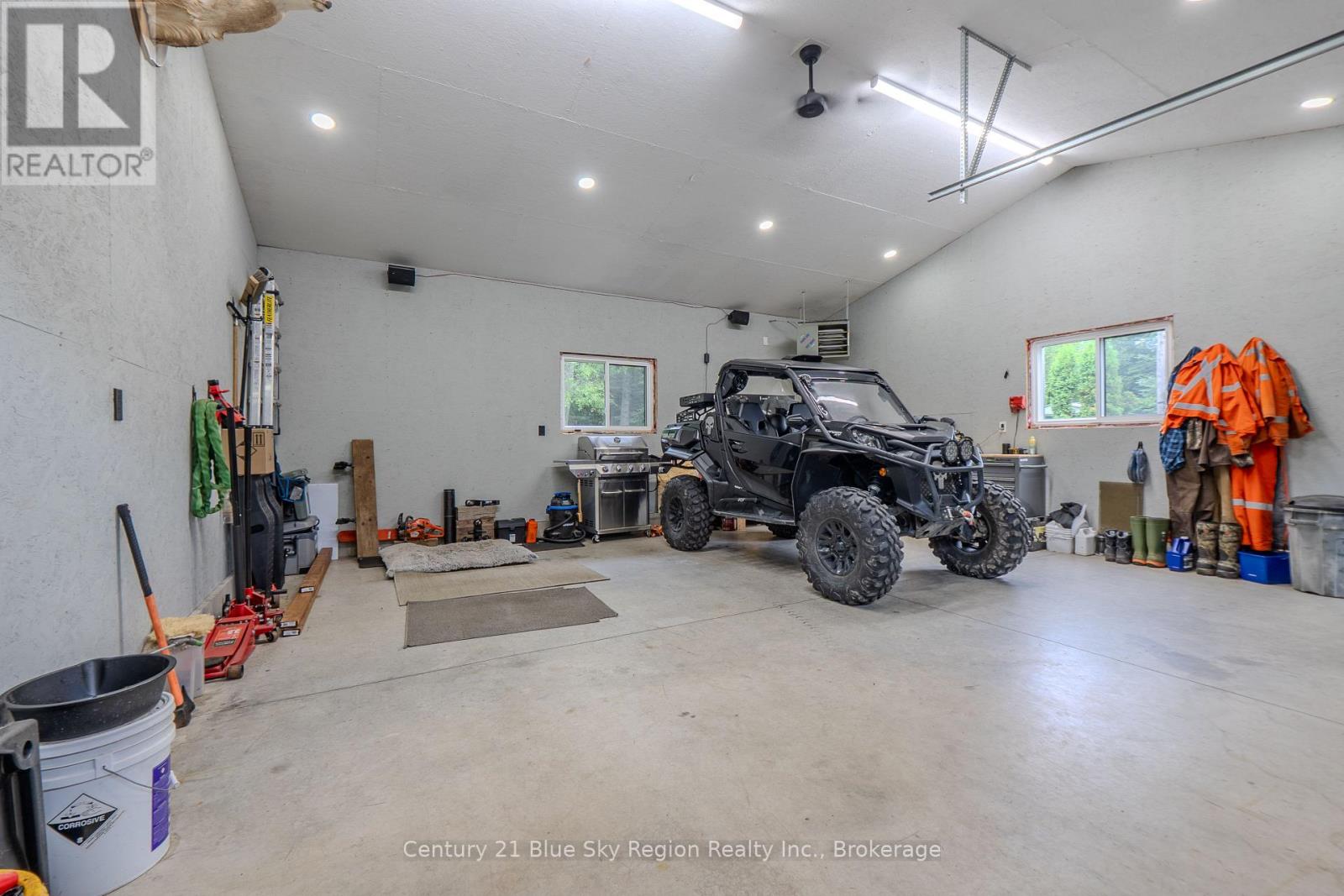 144 COLLINS DRIVE - 44